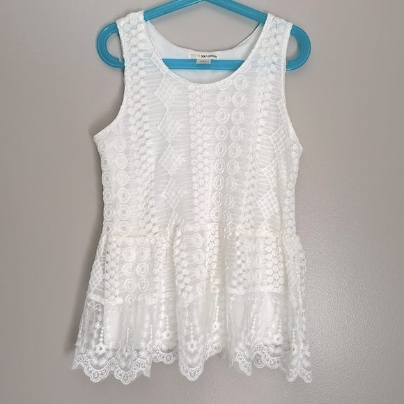 Girls sleeveless lacey top - Picture 1 of 6